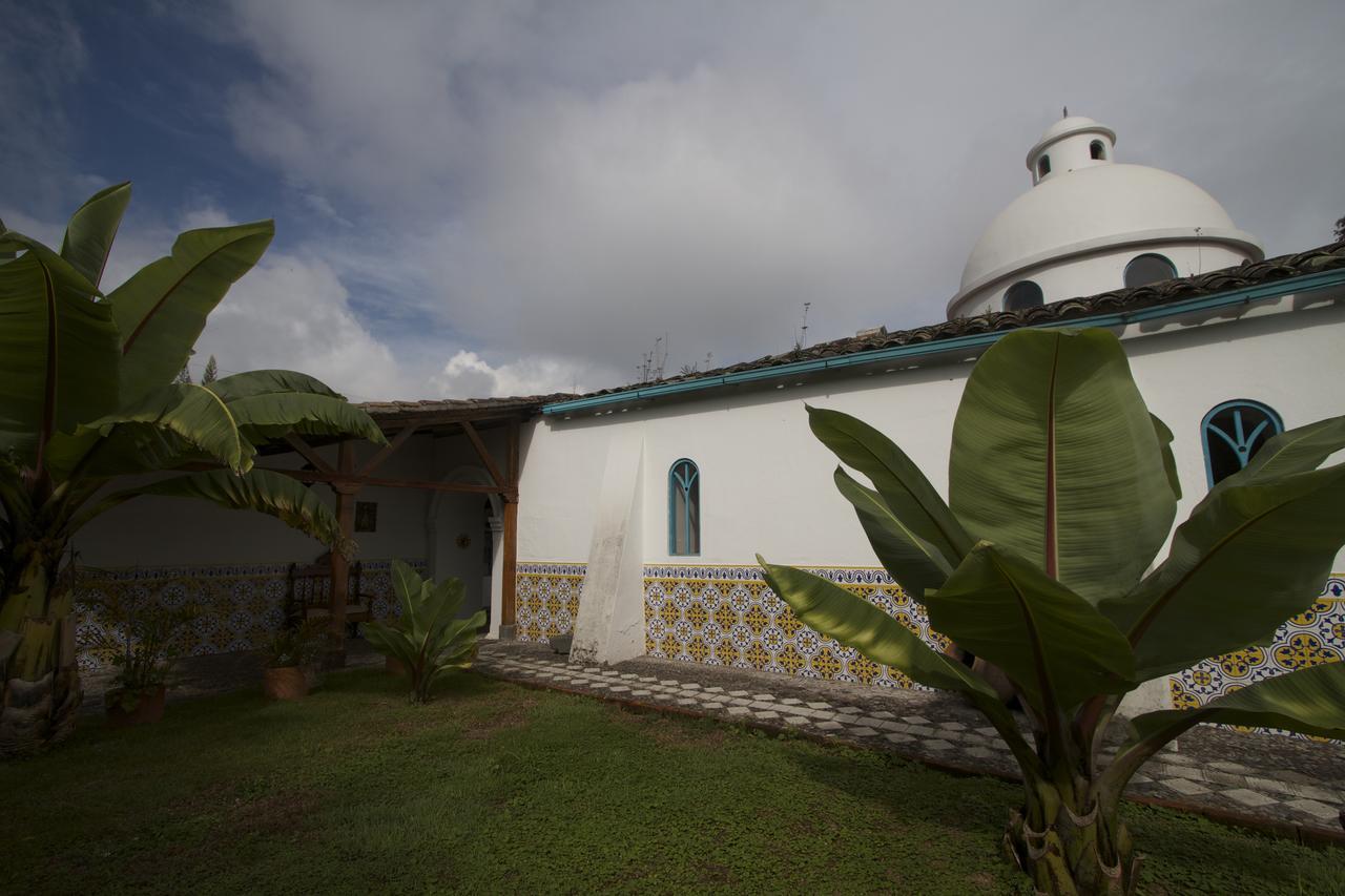 Las Palmeras Inn Otavalo Zewnętrze zdjęcie