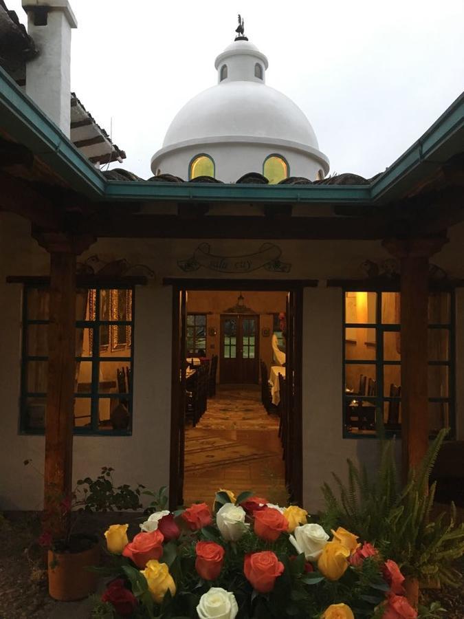 Las Palmeras Inn Otavalo Zewnętrze zdjęcie
